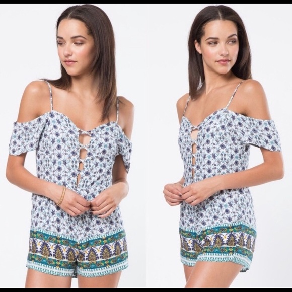 Threadzwear cold shoulder romper - Picture 1 of 8